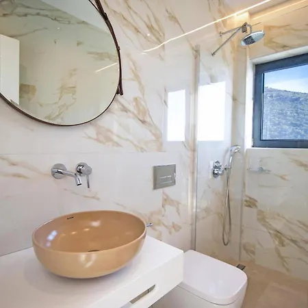 Nissaki View 2 By וילה